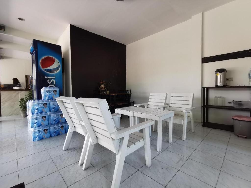 Deejai Hotel Si Racha Εξωτερικό φωτογραφία