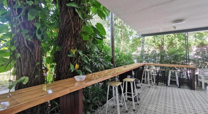 Deejai Hotel Si Racha Εξωτερικό φωτογραφία