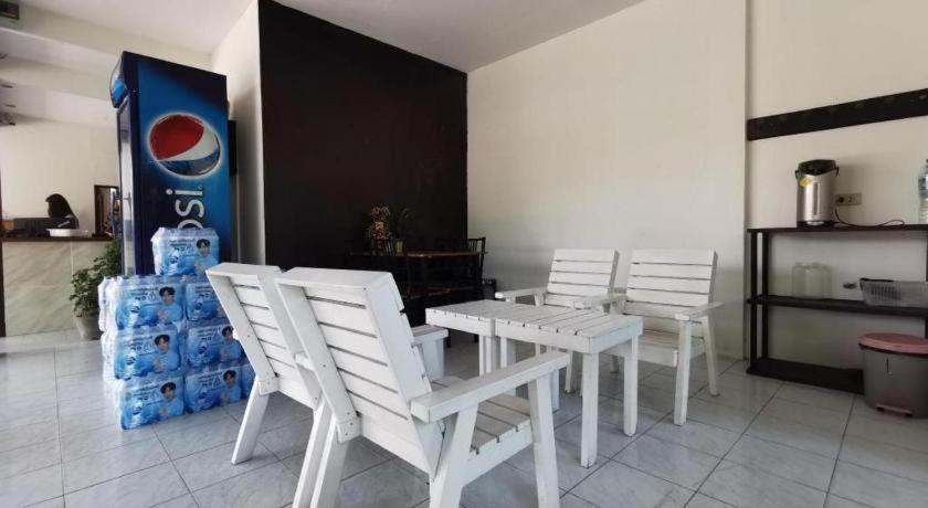 Deejai Hotel Si Racha Εξωτερικό φωτογραφία