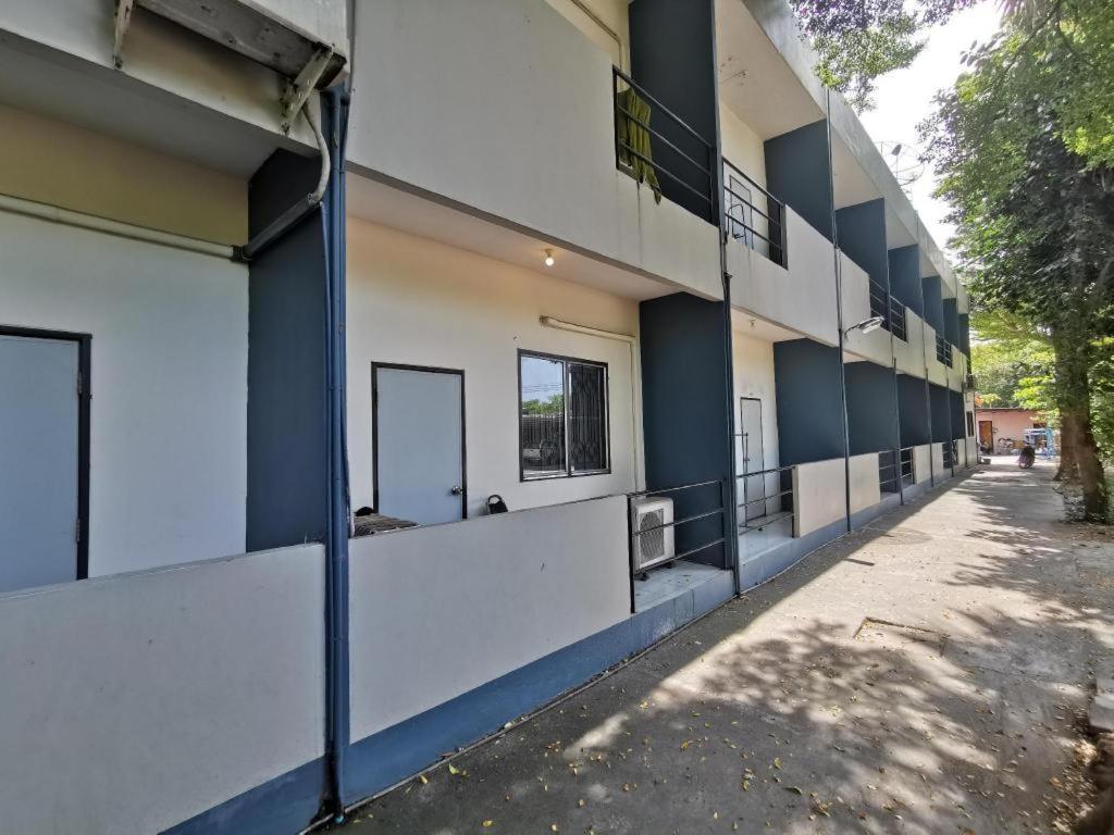 Deejai Hotel Si Racha Εξωτερικό φωτογραφία